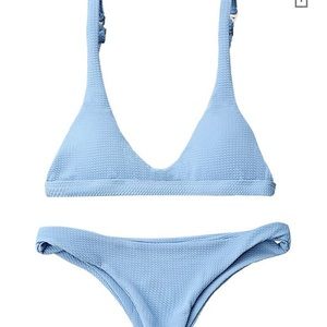 Baby blue scoop bikini set 🥥